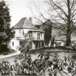 Dwór w Wojsławicach od strony parku, około 1920 r.